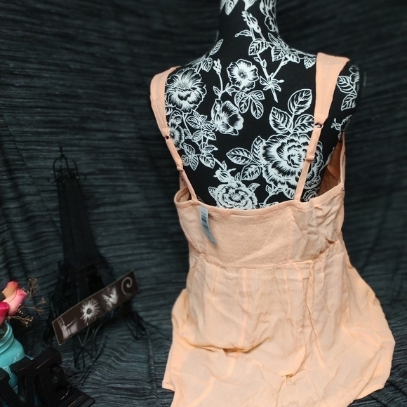 Nwt Torrid EMBROIDERED BABYDOLL - CRINKLE GAUZE - Picture 5 of 8